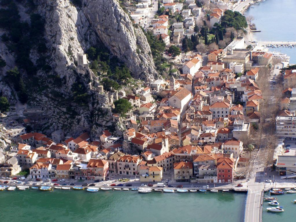 Apartment Lid Omiš Buitenkant foto