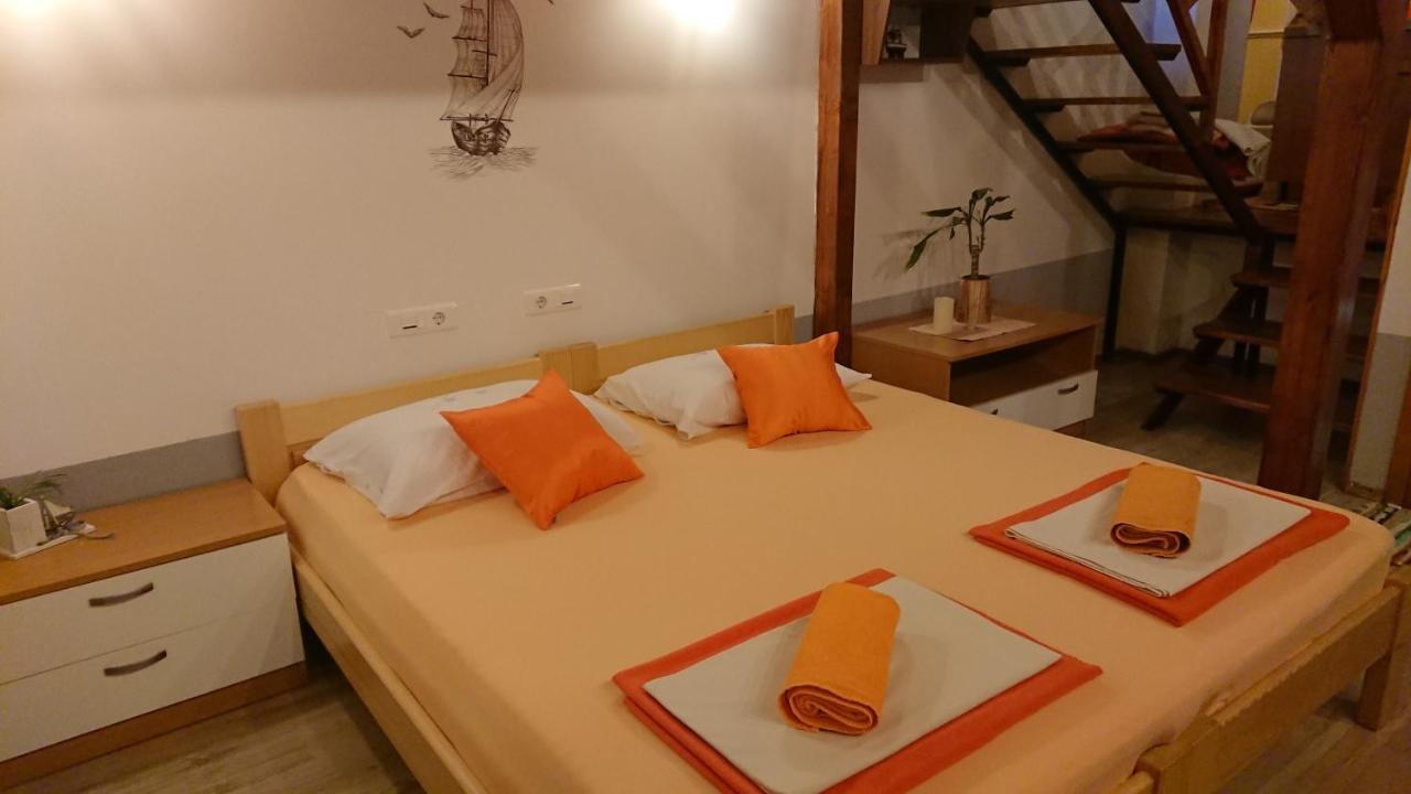 Apartment Lid Omiš Buitenkant foto